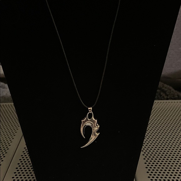 Hand Crafted Jewelry - Hand Crafted Silver Claw Necklace